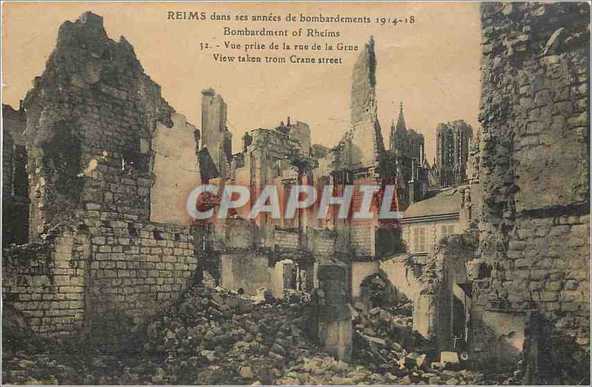 CPA Reims dans ses annees de bombardements 1914 1917 Vue prise de la rue de la Gare