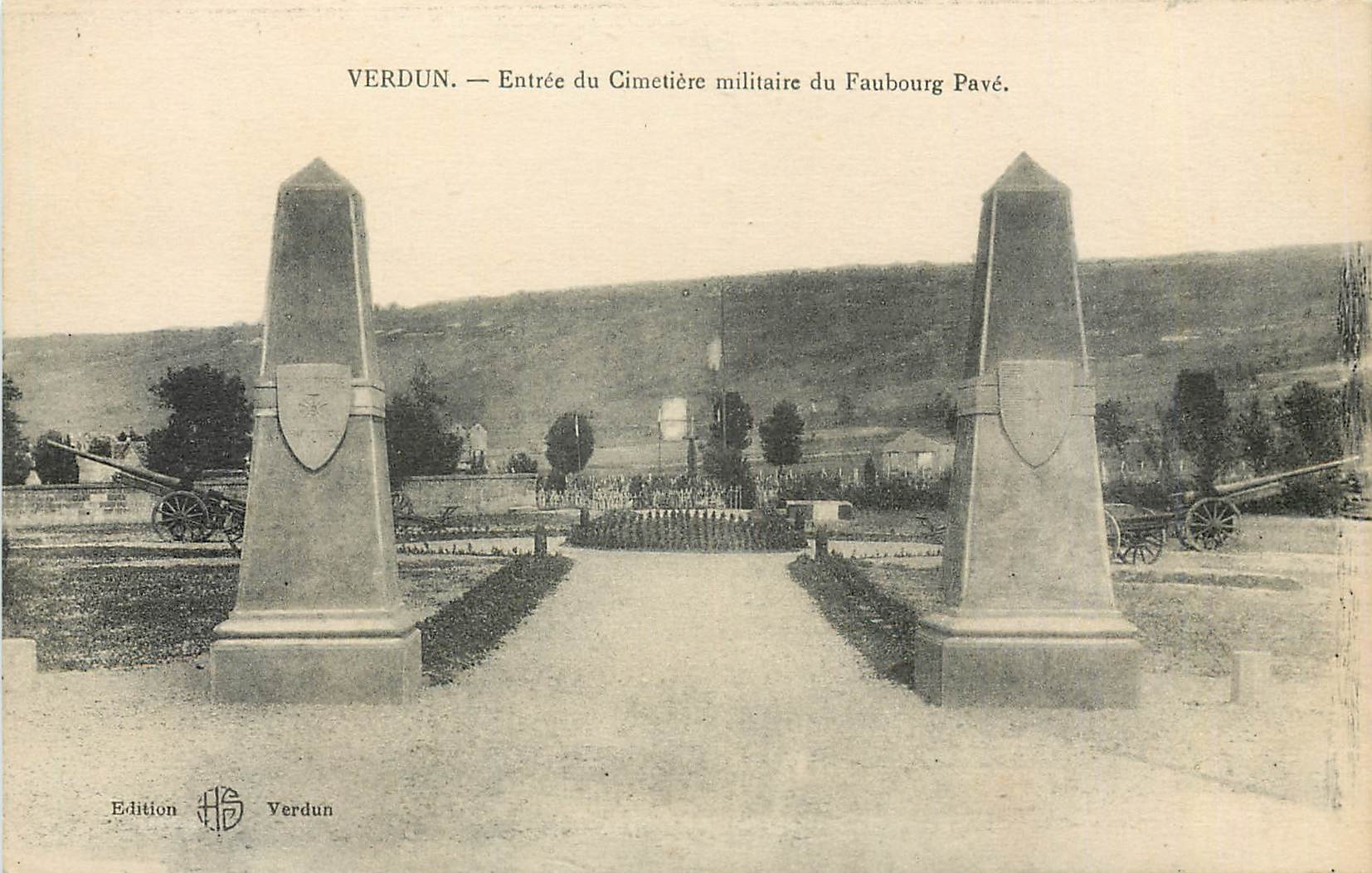 Verdun — Entrée du Cimetière militaire du Faubourg Pavé — Edition Verdun