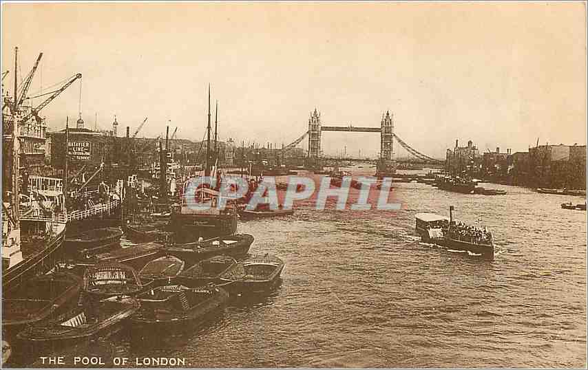 CPA The pool of london Bateaux