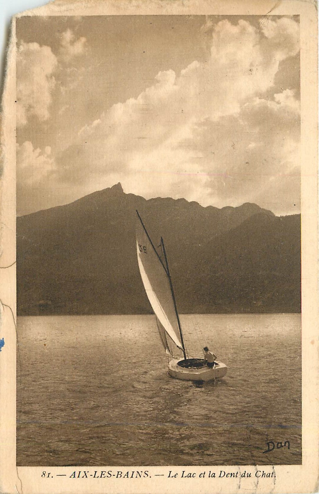 CPA Aix les bains le lac et l Dent du Chat Bateau