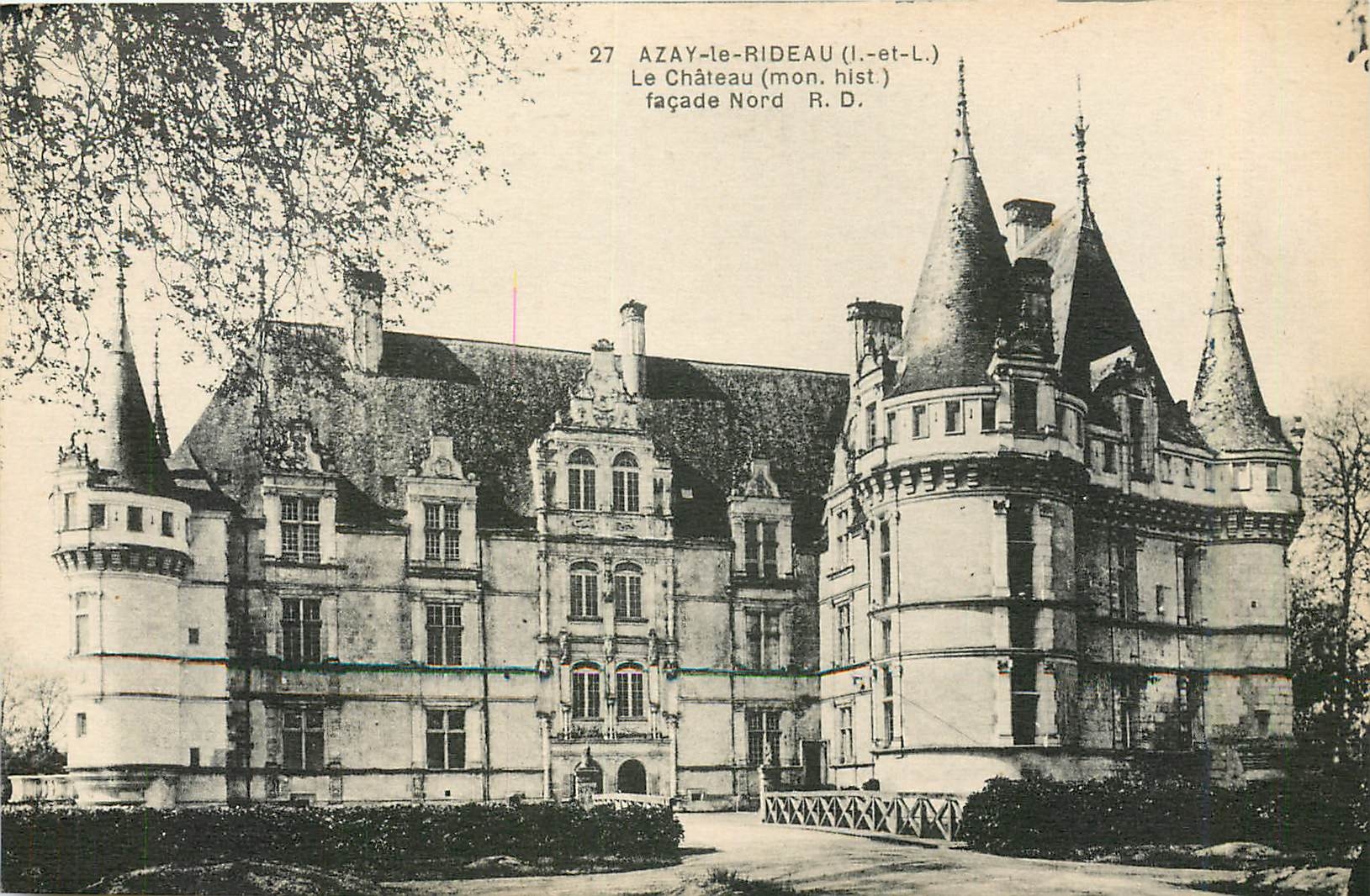CPA Azay le Rideau I et L Le chateau National mon hist XVI es Façade Nord
