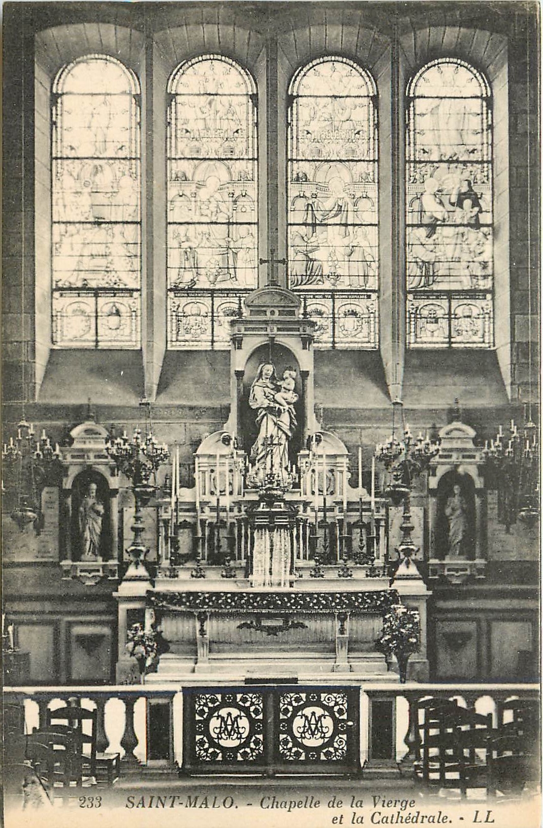 CPA Saint malo La chapele de la Vierge et la Cathedrale