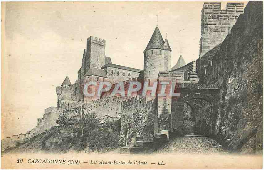 CPA Carcassonne cite les avant portes de l'Aude