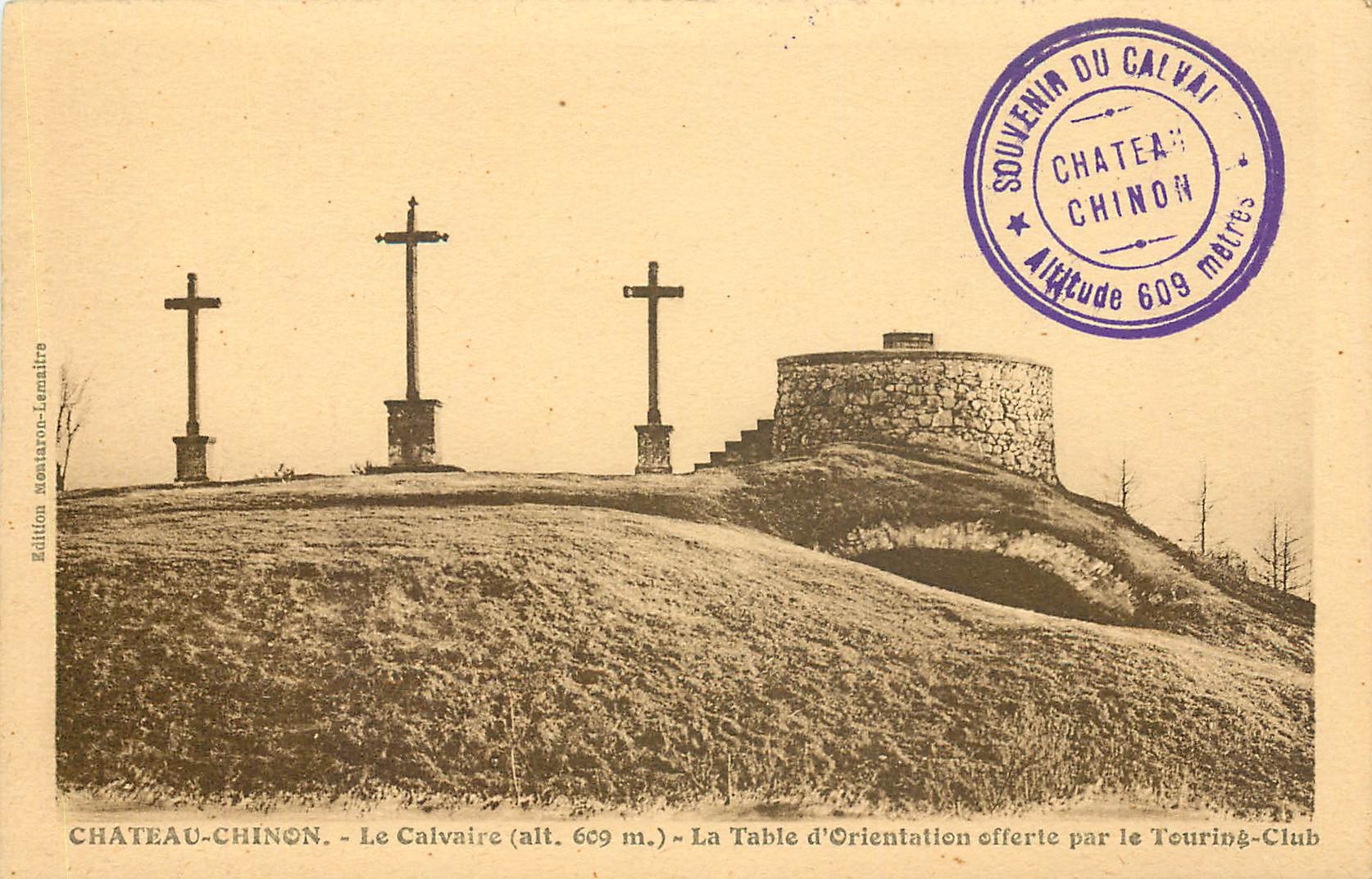 CPA Chateau Chinon Le Calvaire La Table d'Orientation offerte par le Touring Club 