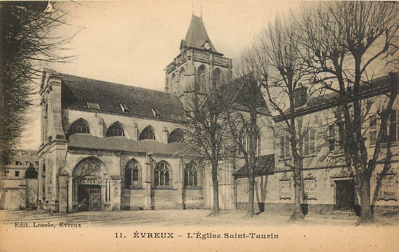 CPA Evreux L'Eglise Saint Taurin 