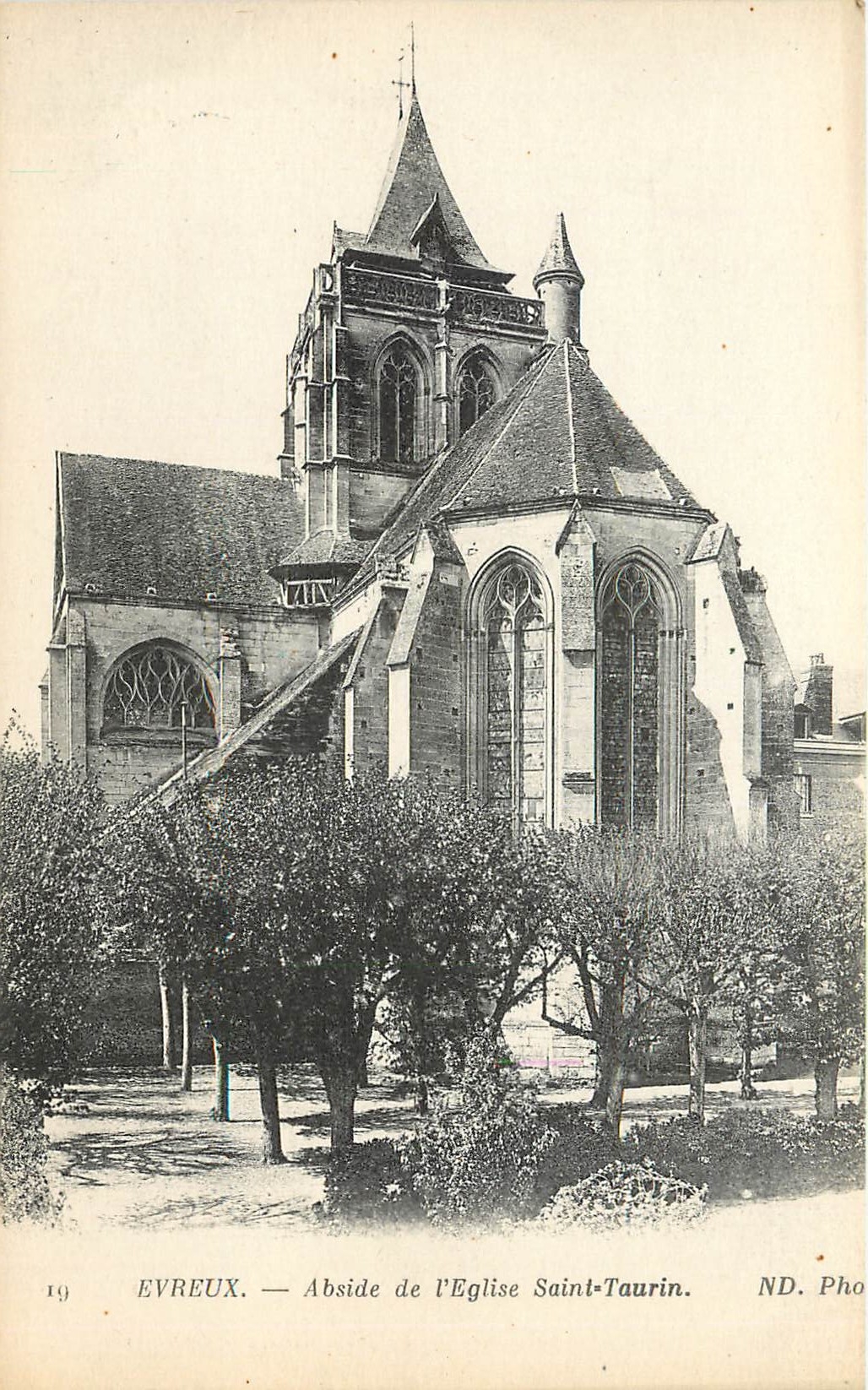 CPA Evreux Abside de l'Eglise Saint Taurin 