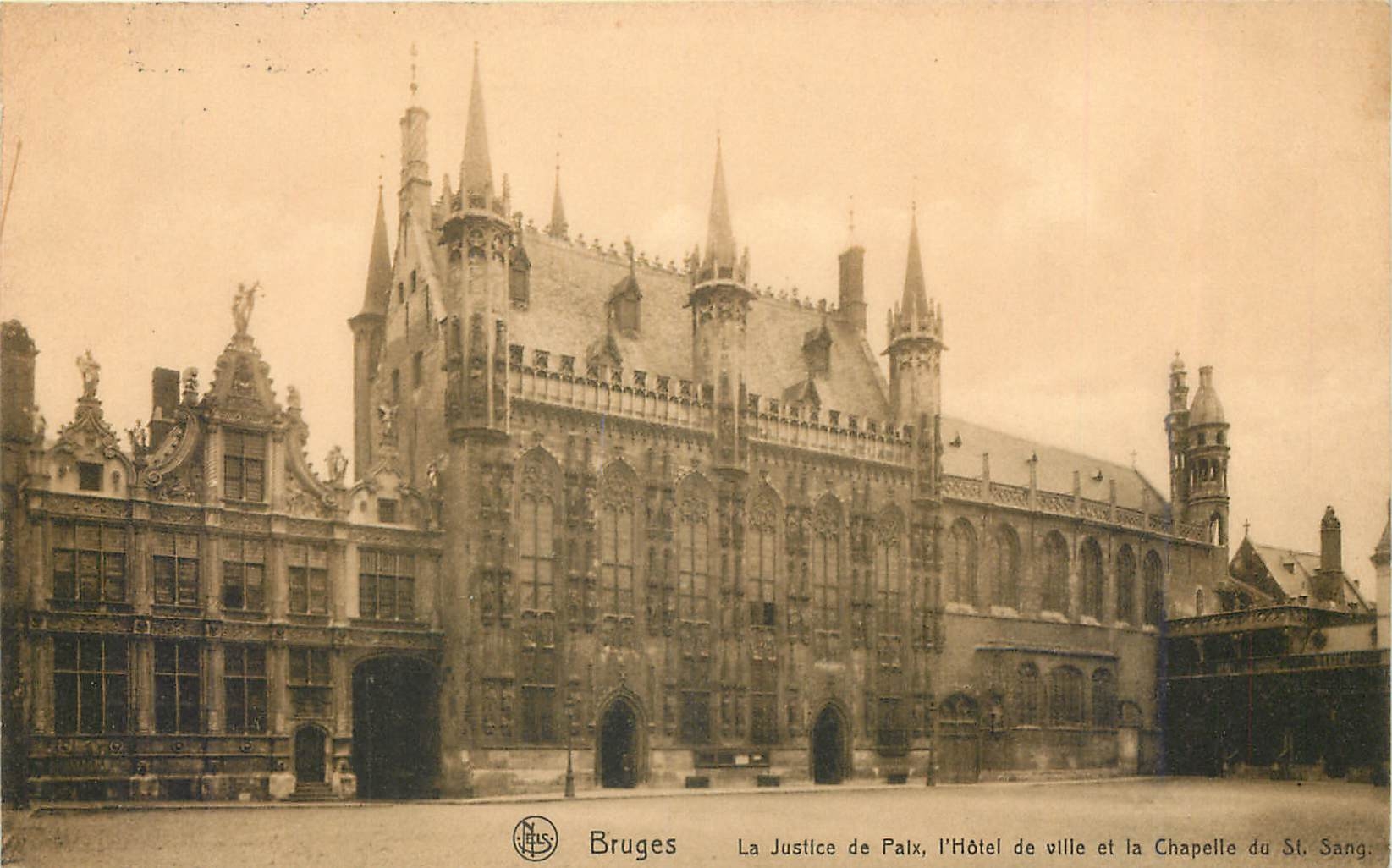CPA Bruges La Justice de Paix l'Hotel de Ville et la Chapelle du St Sang 