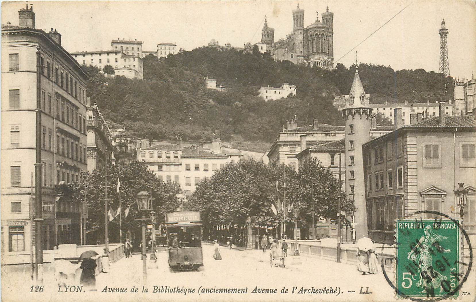 CPA Lyon Avenue de la Bibliotheque Anciennement Avenue de l'Archeveche 