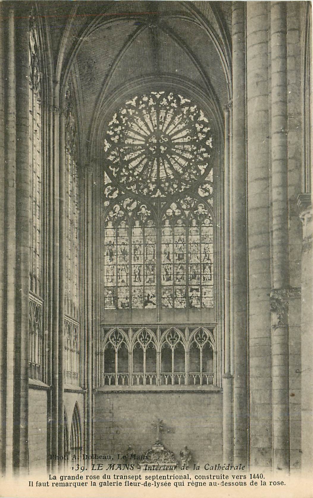 CPA Le Mans Interieur de la Cathedrale La Grande rose transept septentrional 