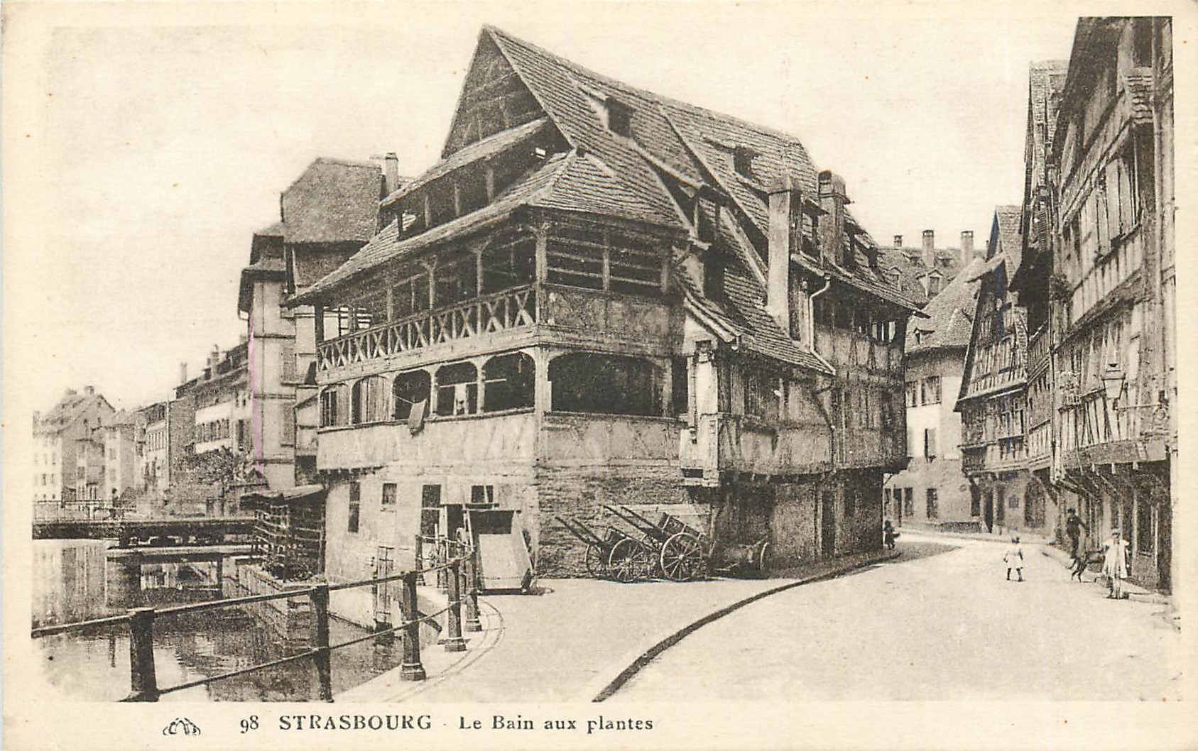 CPA Strasbourg Le Bain aux plantes 