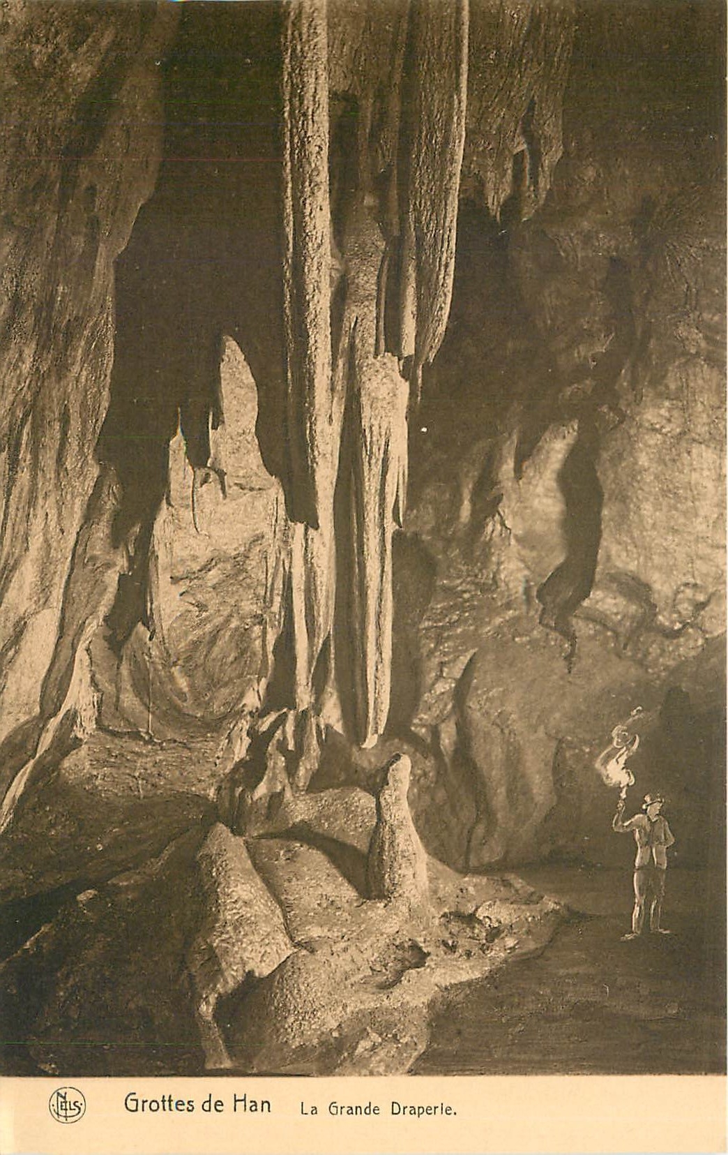 CPA Grottes de Han La Grande Draperle 