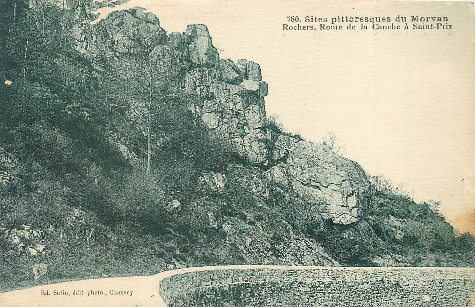 CPA Sites pittoresques du Morvan Rochers Route de la Canche a Saint Prix 