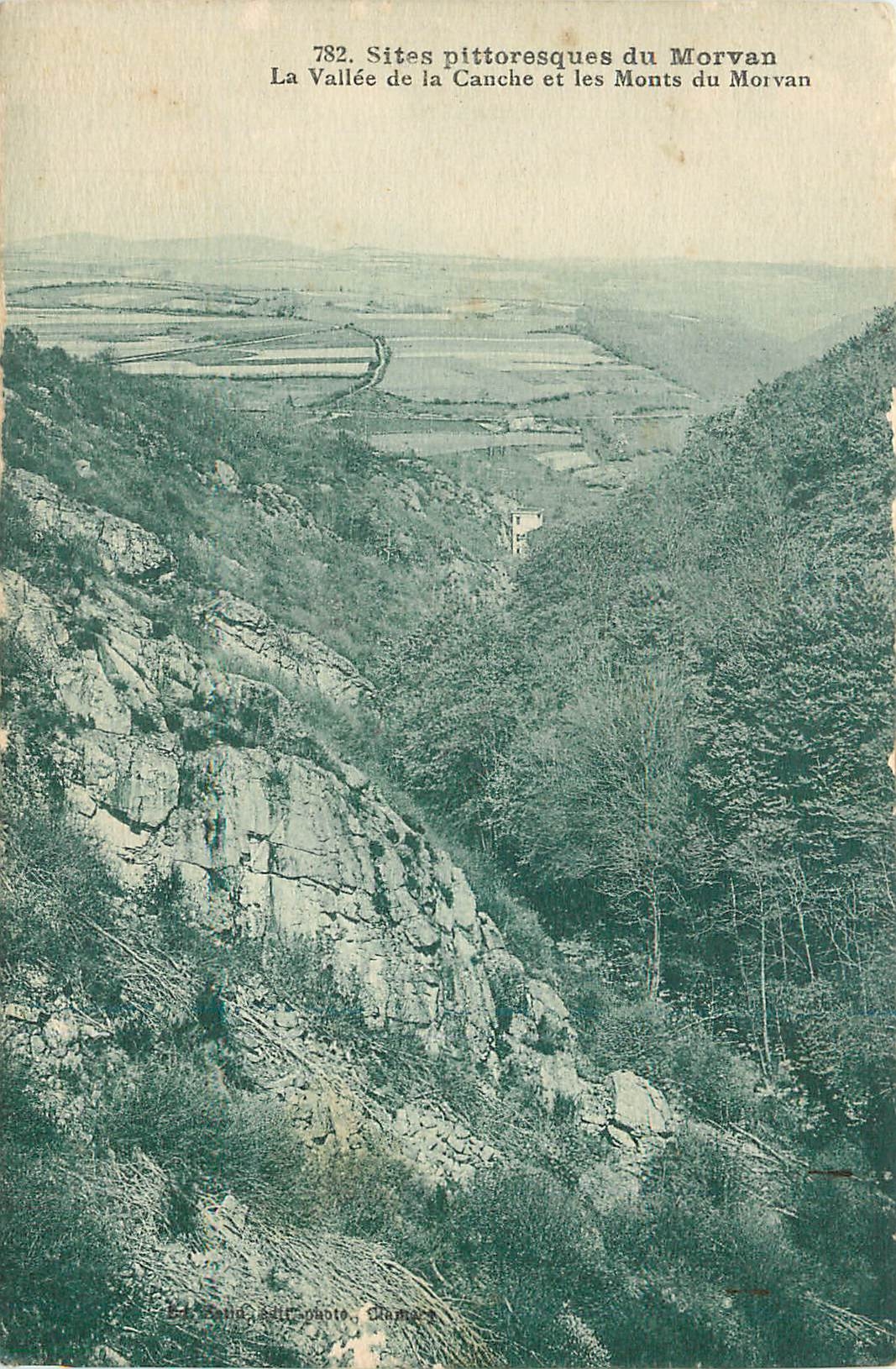 CPA Sites pittoresques du Morvan La Vallee de la Canche et les Monts du Morvan 