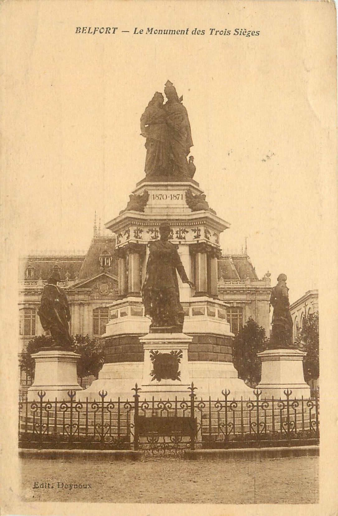 CPA Belfort Le Monument des Trois Sieges 
