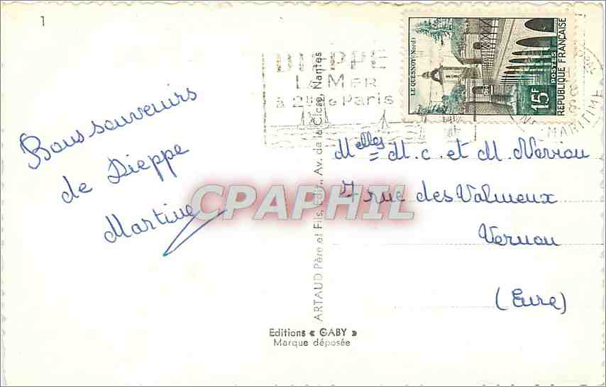 CPM Souvenir de Dieppe  Vue generale de l'esplanade La plage et les falaises Courriers Dieppe Newhav — Rückseite