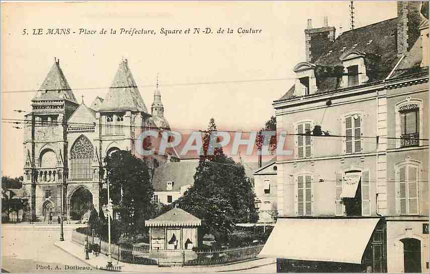 CPA Le Mans Place de la Prefecture Square et ND de la Couture 