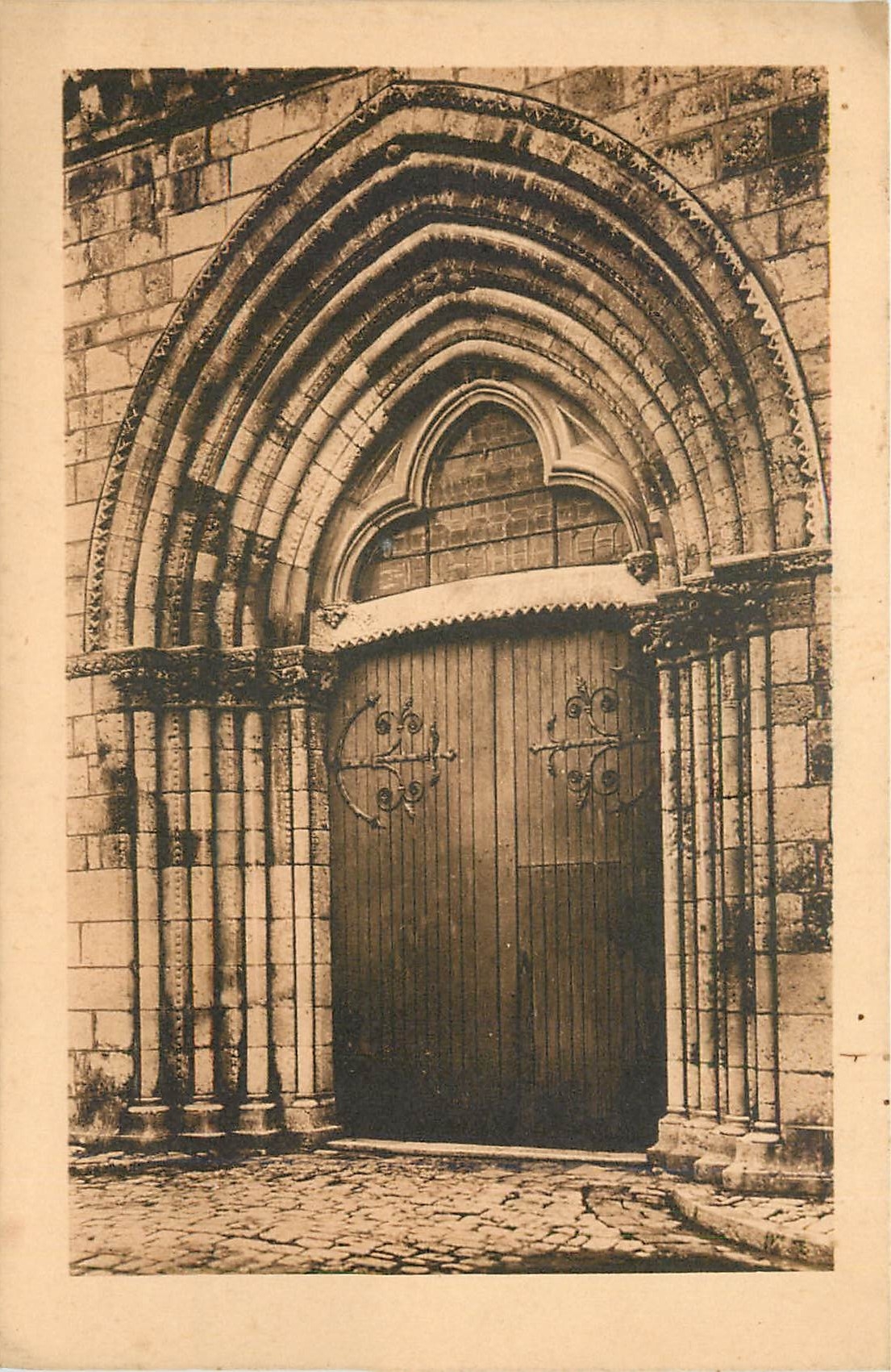 CPA Eglise de Jargeau Loiret Le grand portail 
