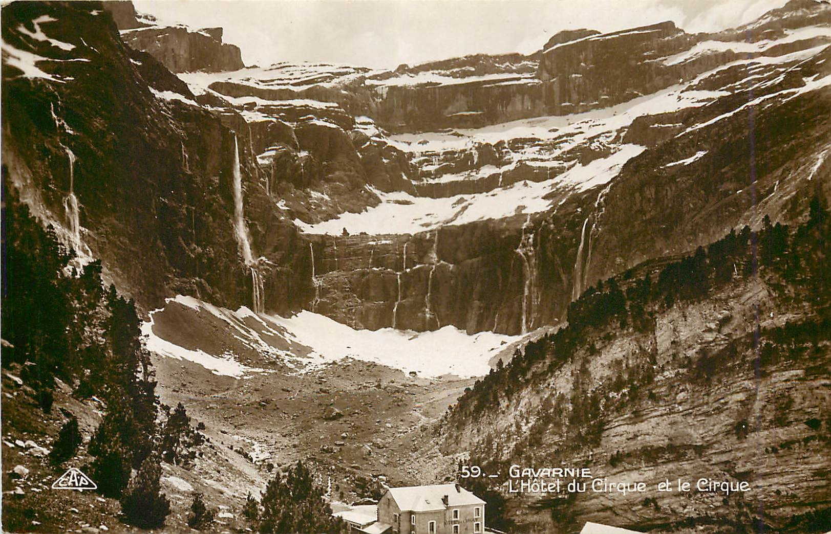 CPA Gavarnie L'Hotel du Cirque et le Cirque 