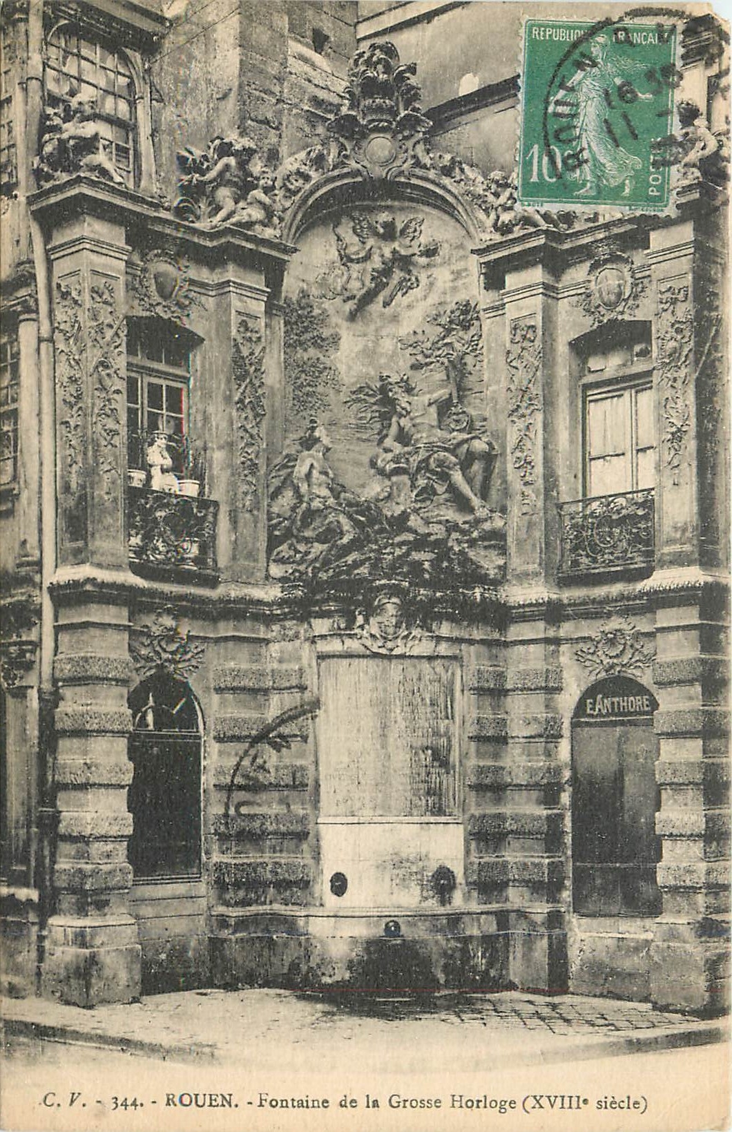 CPA Rouen Fontaine de la Grosse Horloge 