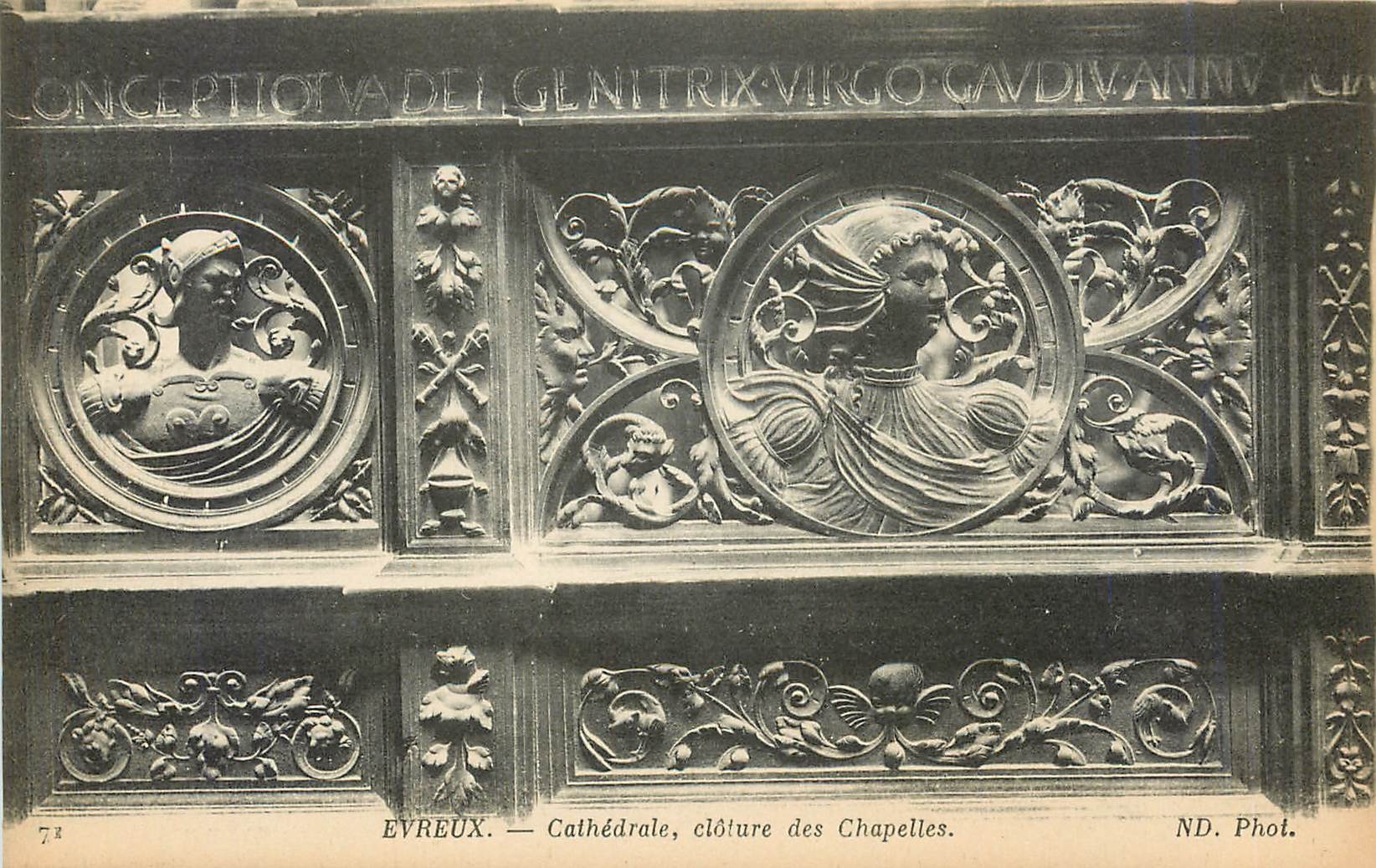 CPA Evreux Cathedrale Cloture des Chapelles 