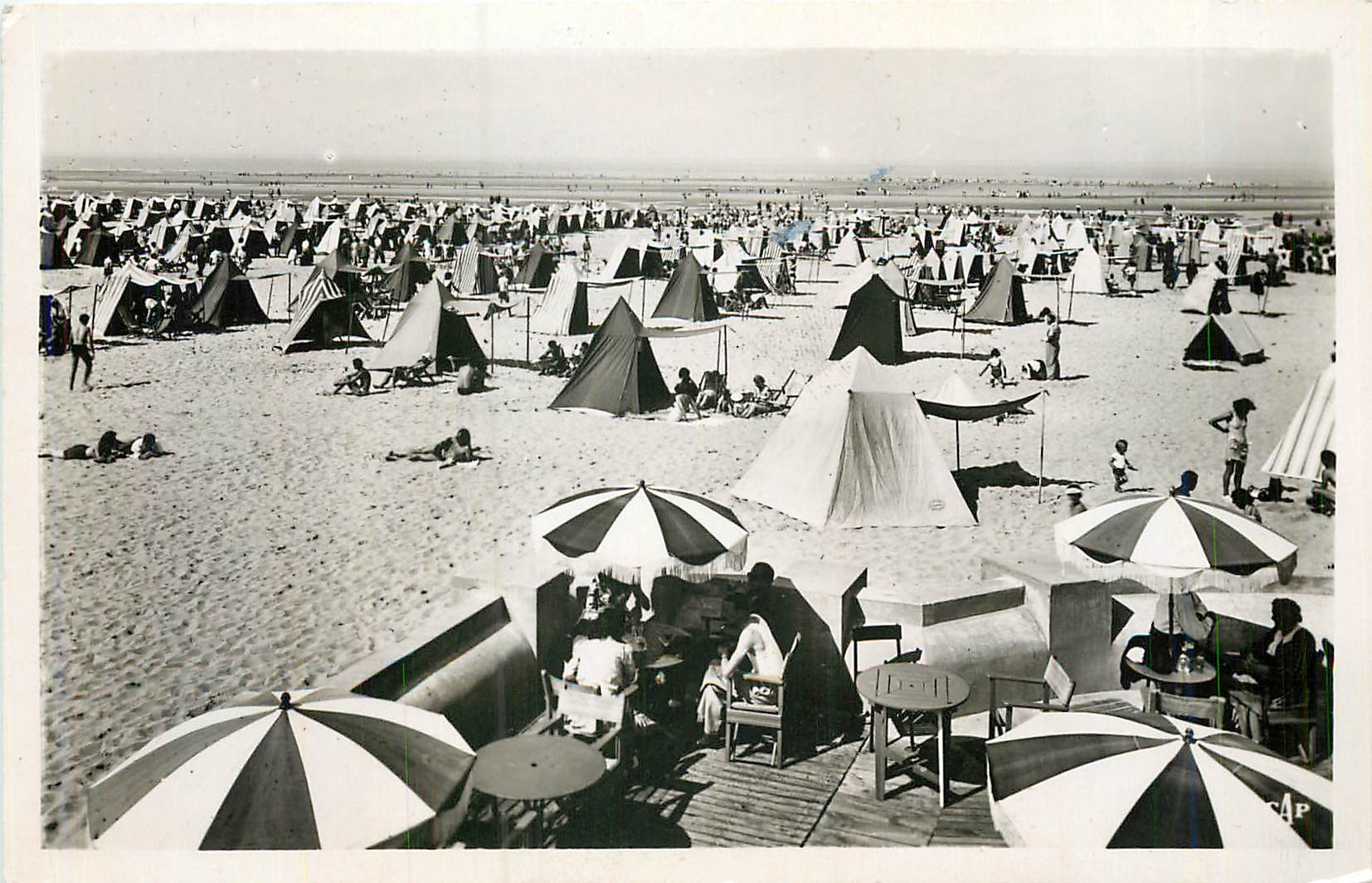 Le Touquet - Paris-Plage — Vue générale de la Plage — C.A.P. (56)