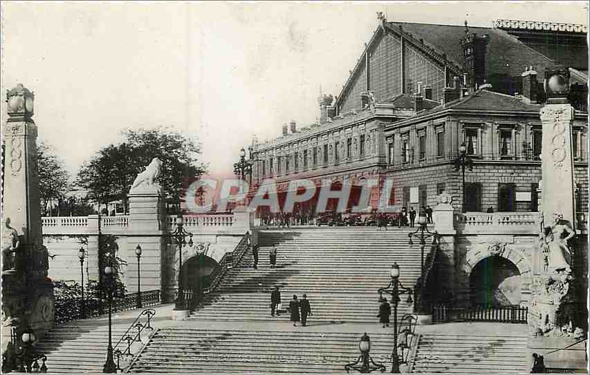 Escalier monumental de la Gare Saint-Charles — Marseille — A. Tardy