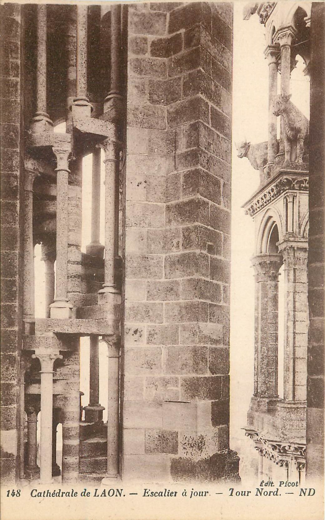 CPA Cathedrale de Laon Escalier a jour Tour Nord 