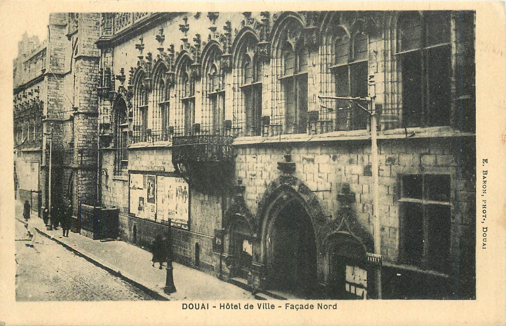 CPA Douai Hotel de Ville Facade Nord 