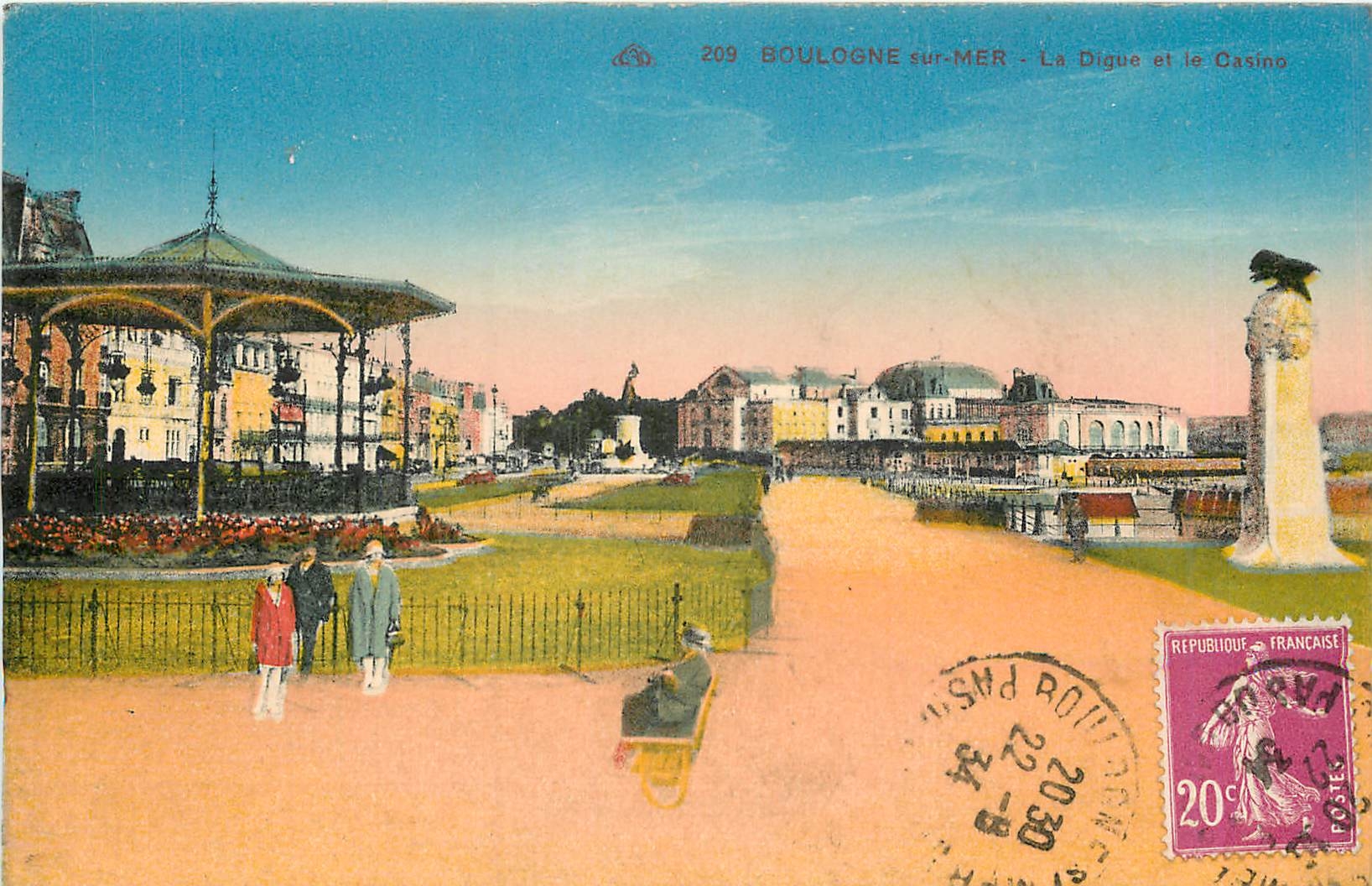 BOULOGNE sur-MER - La Digue et le Casino — Éditeur : CPAPHIL, n° 209