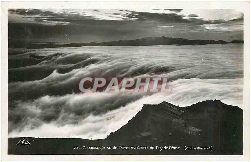 Crépuscule vu de l'Observatoire du Puy de Dôme — Cliché Plazanet