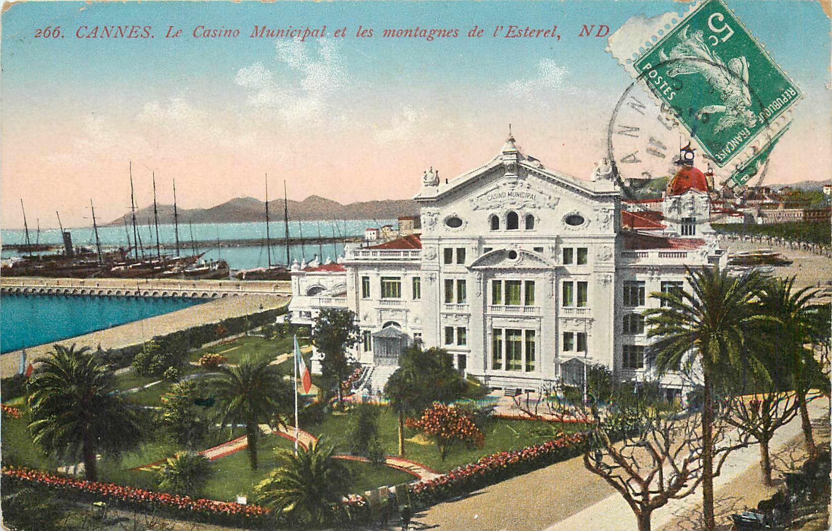 CPA Cannes Le Casino Municipal et les Montagnes de l'Esterel 