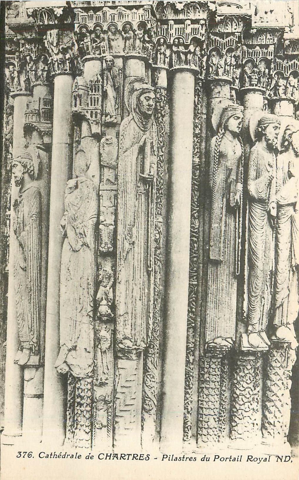 Cathédrale de CHARTRES - Pilastres du Portail Royal ND