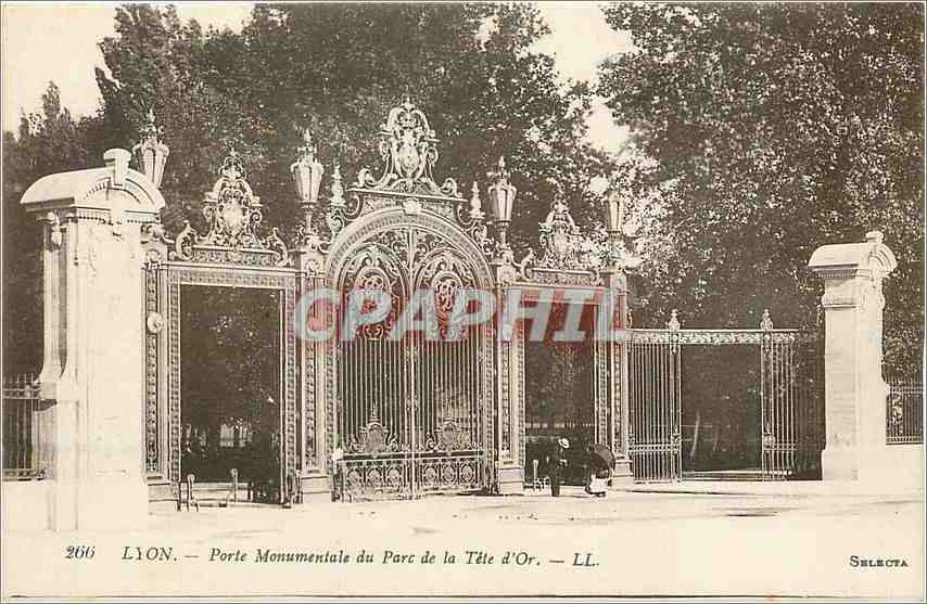 CPA Lyon Porte Monumentale du Parc de la Tete d'Or 