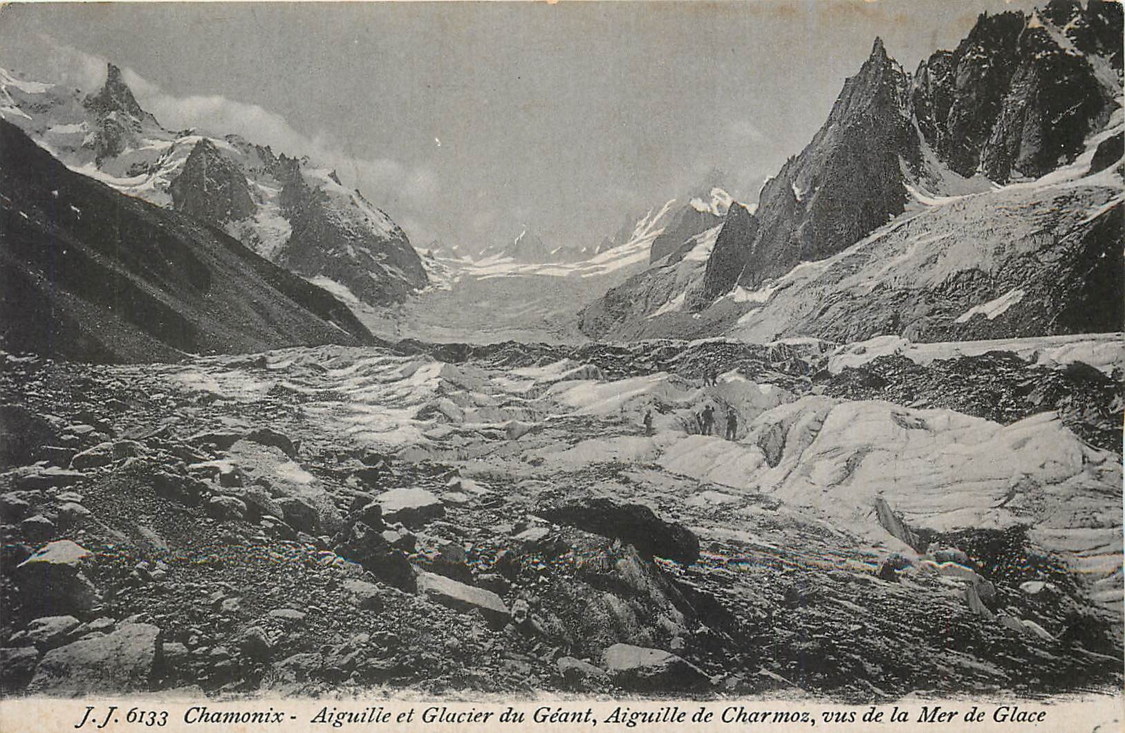 CPA Chamonix Aiguille et Glacier du Geant Aiguille de Charmoz vus de la Mer de Glace 