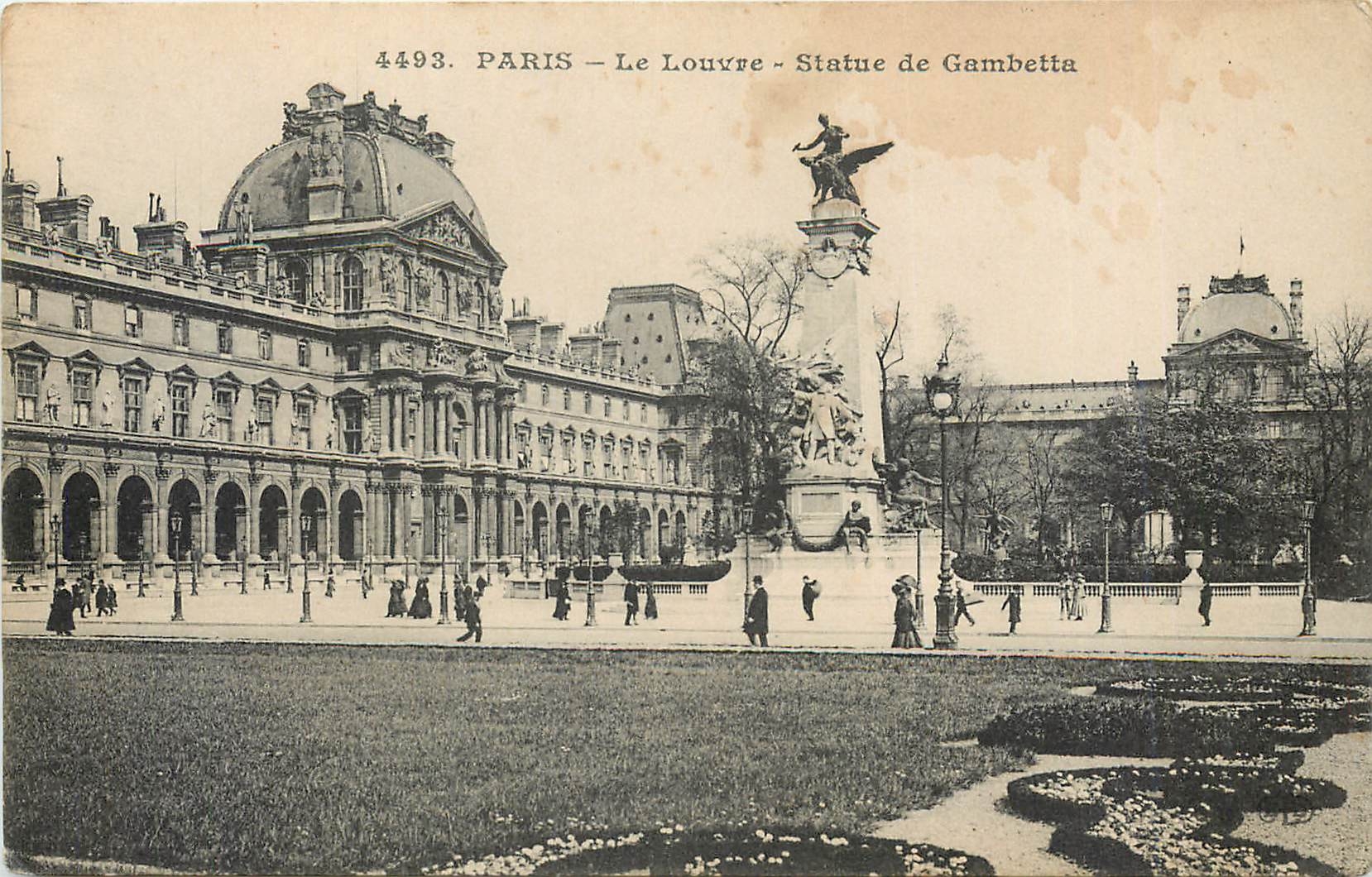 CPA Paris Le Louvre Statue de Gambetta 