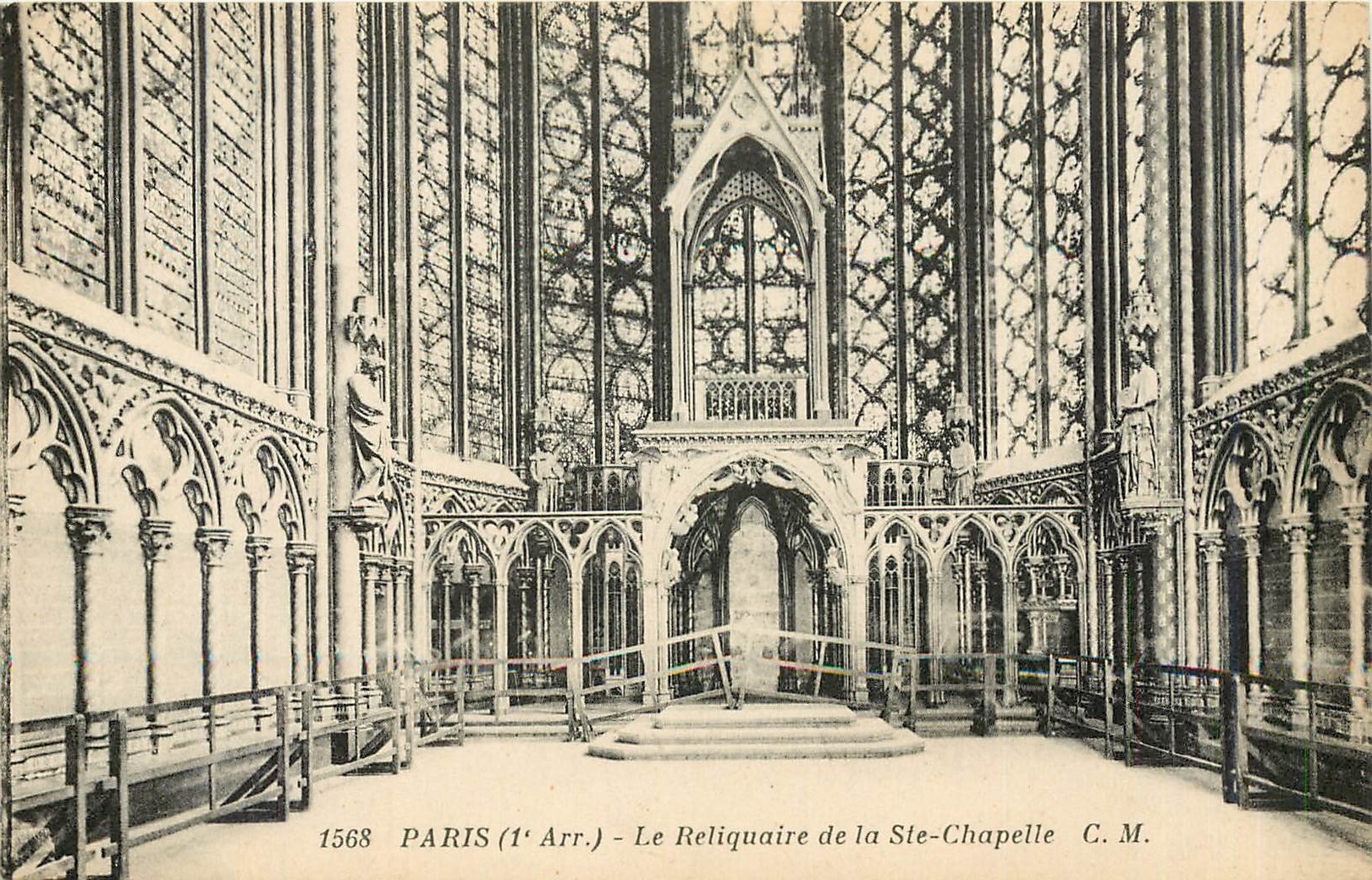 CPA Paris Le Reliquaire de la Ste Chapelle 