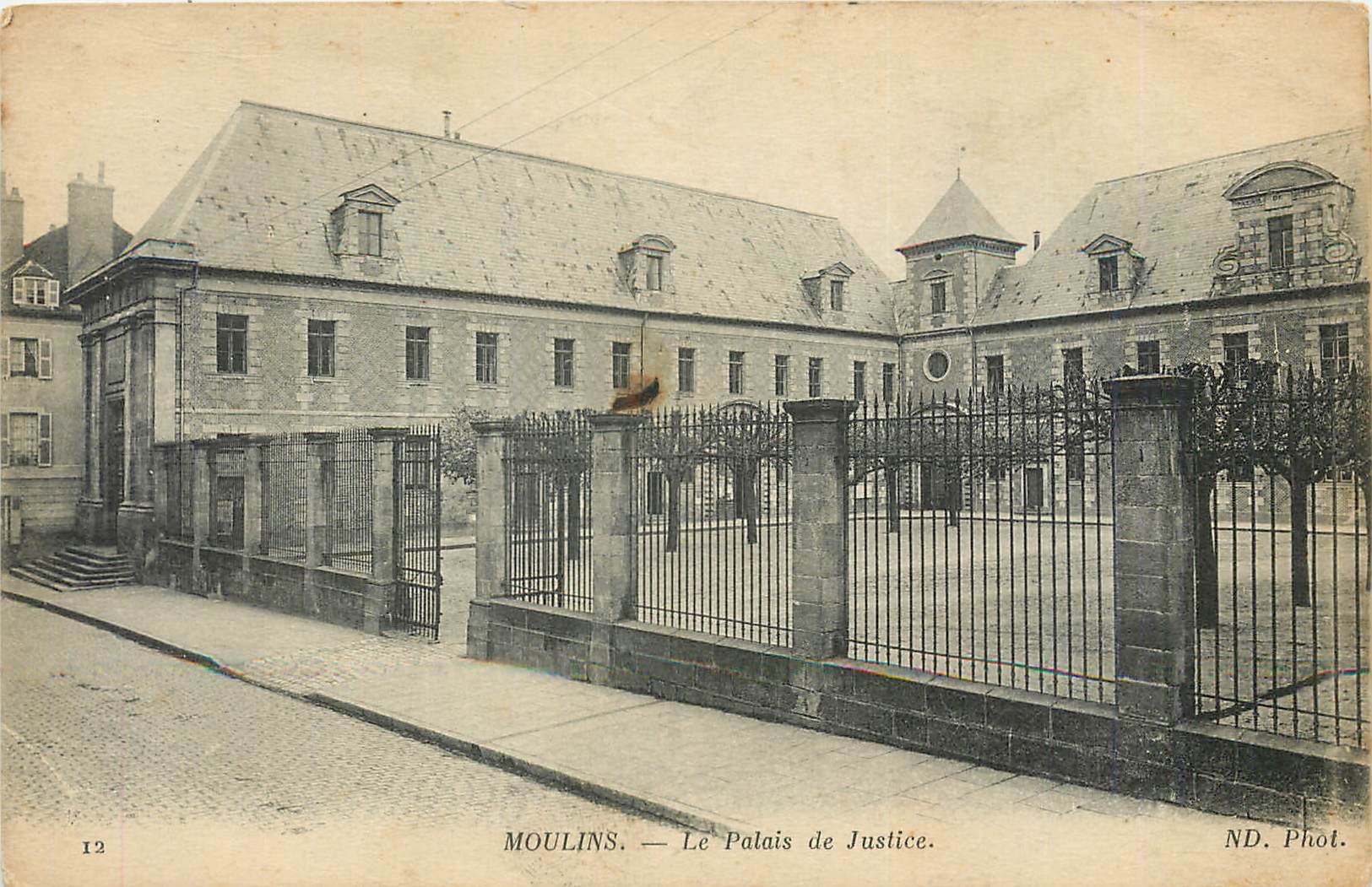 CPA Moulins Le Palais de Justice 