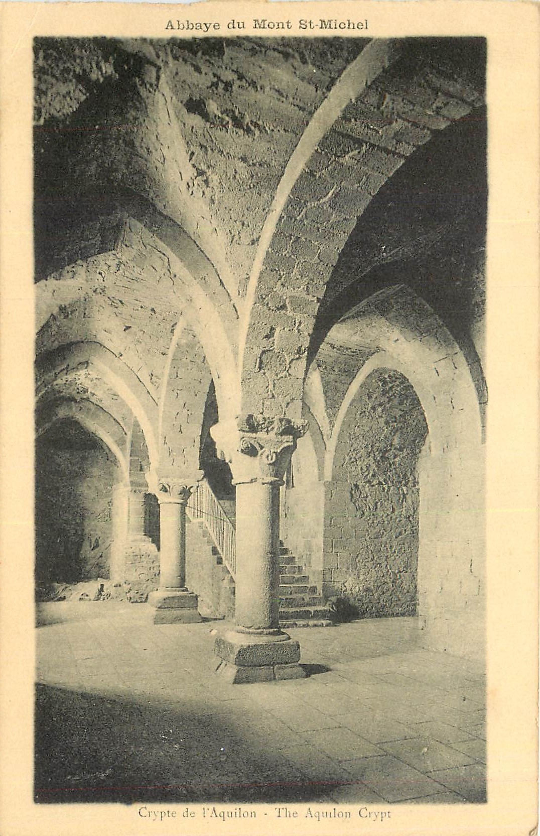 CPA Abbaye du Mont St Michel Crypte de l'Aquilon 