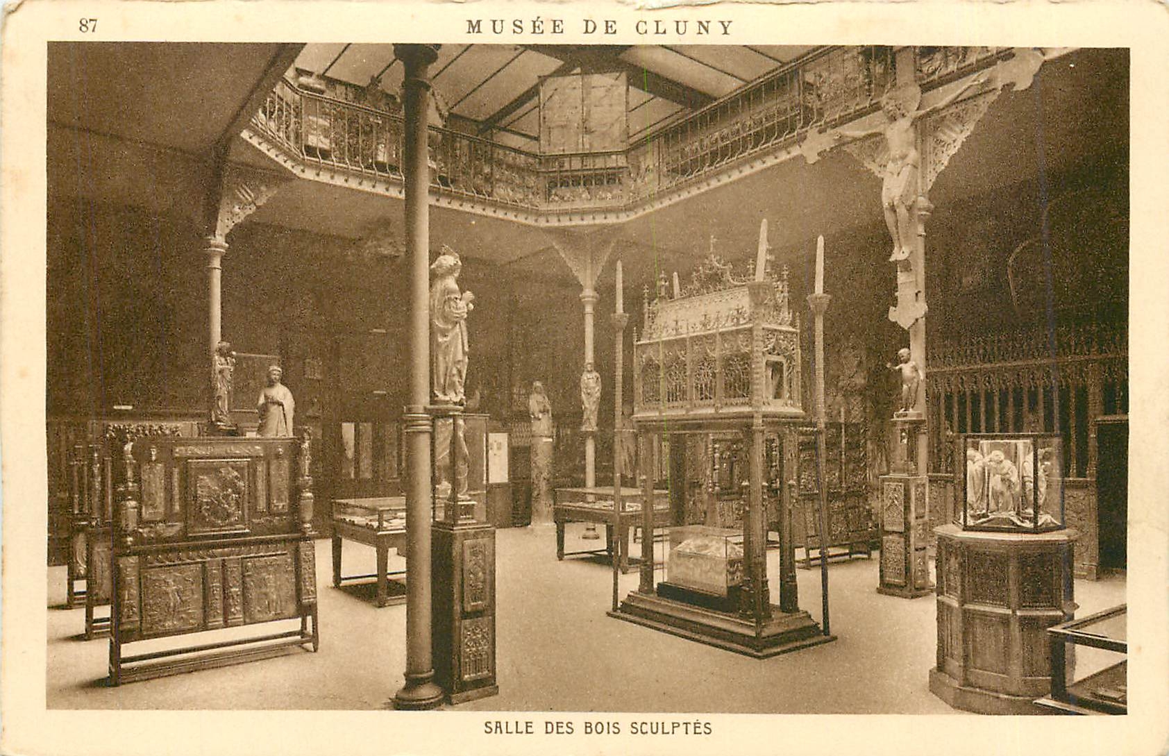 CPA Musee de Cluny Salle des Bois Sculptes 