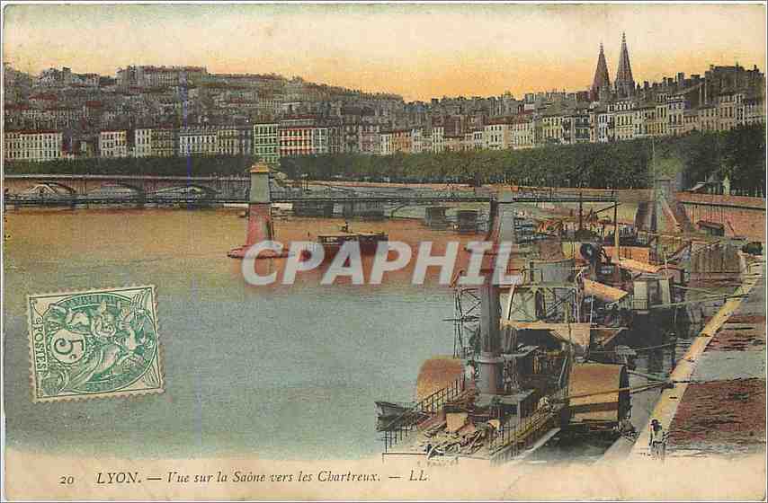CPA Lyon Vue sur la Saone vers les Chartreux Bateaux