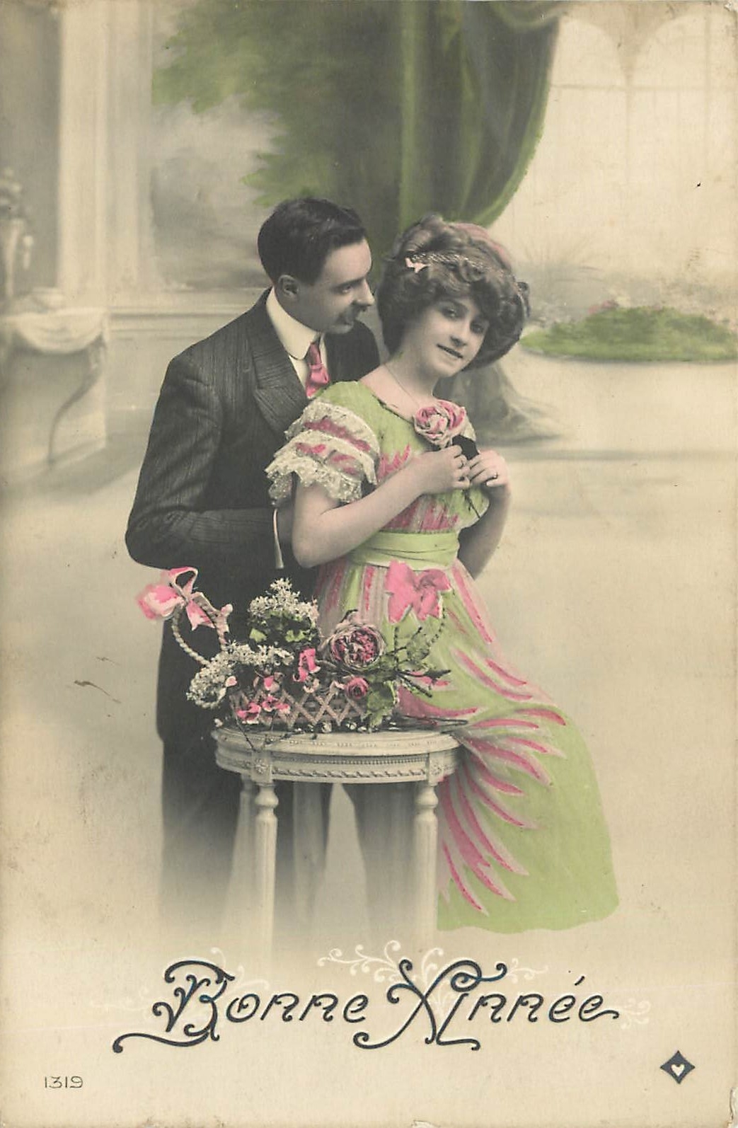CPA Bonne Annee Femme