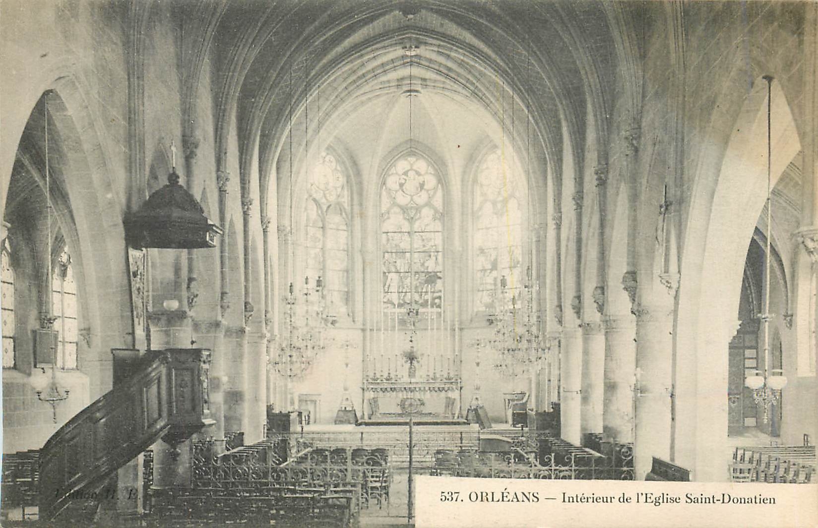 CPA Orleans Interieur de l'Eglise Saint Donatien 