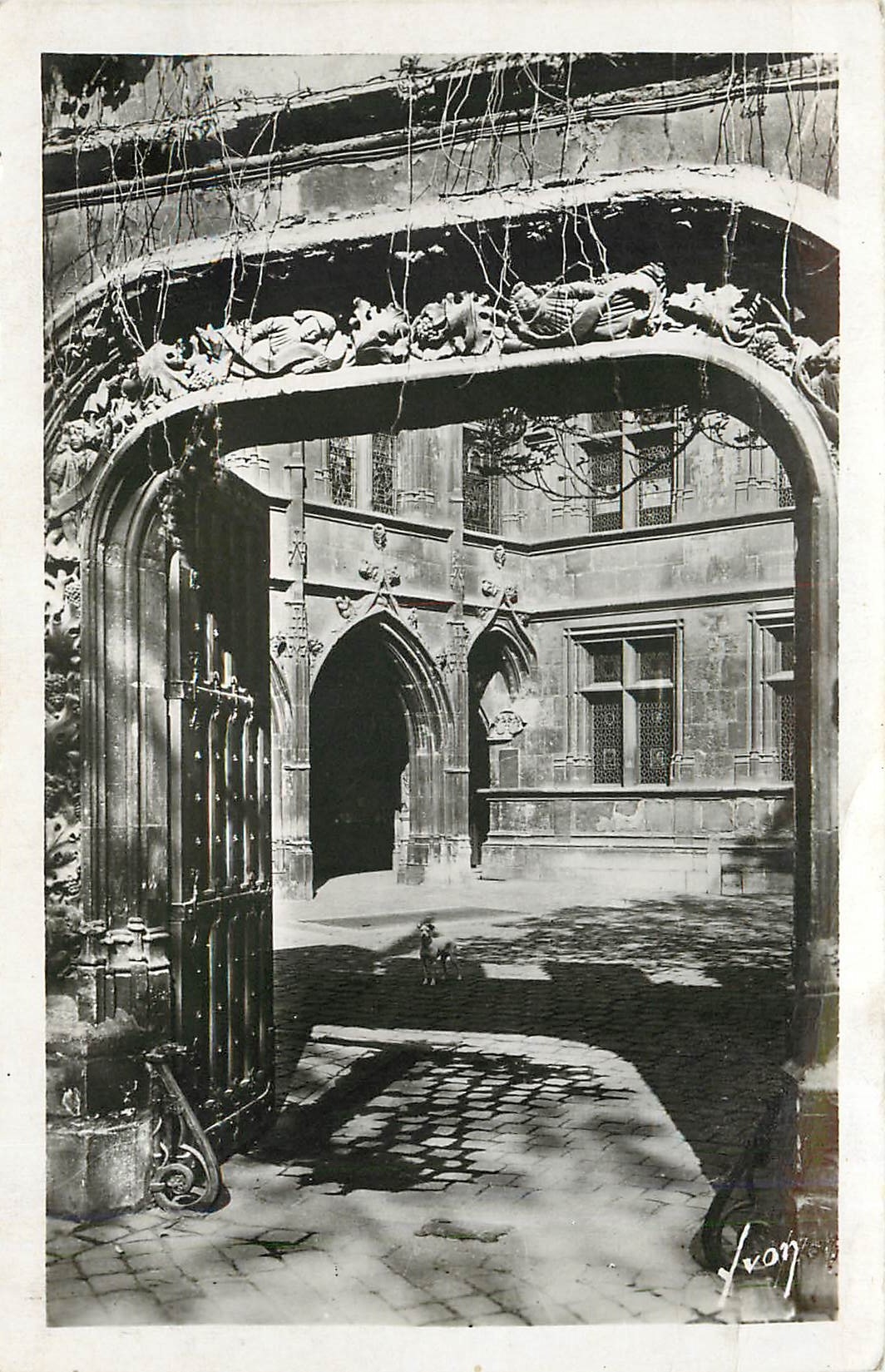 CPA Paris Musee de Cluny Porte d'Entree 