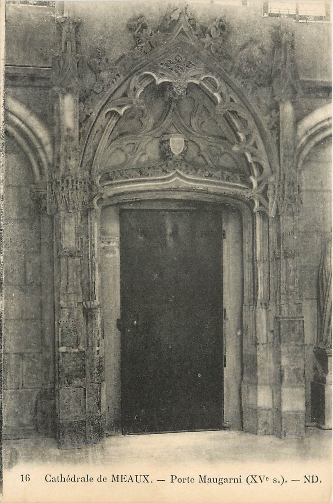 CPA Cathedrale de Meaux Porte Maugarni 