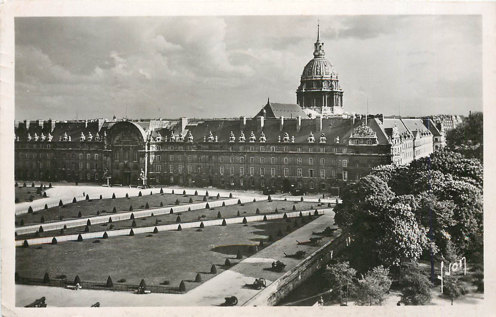 CPA Paris L'Hotel des Invalides 