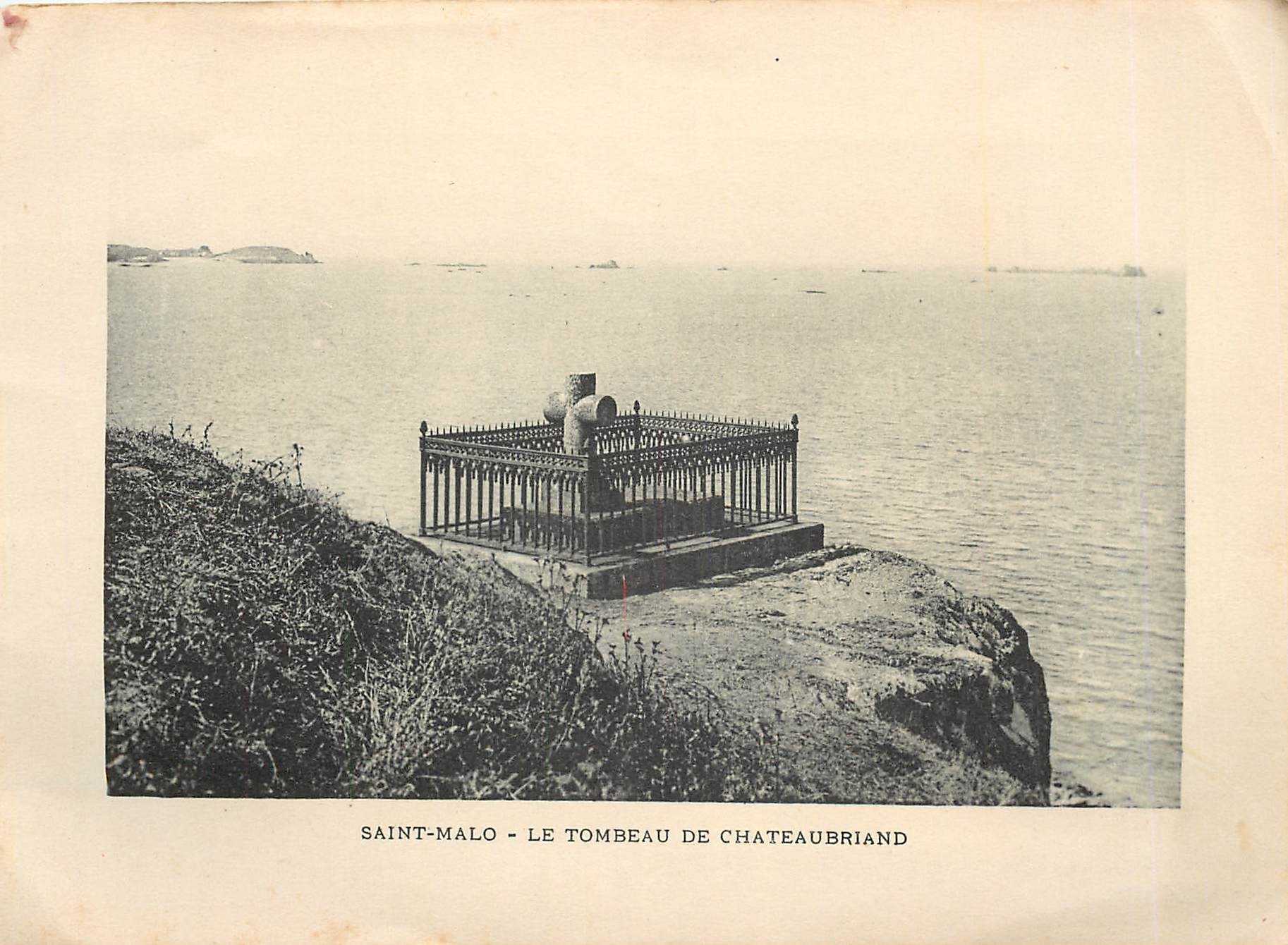 Saint-Malo - Le tombeau de Chateaubriand — Héliotypie E. Le Deley, Paris