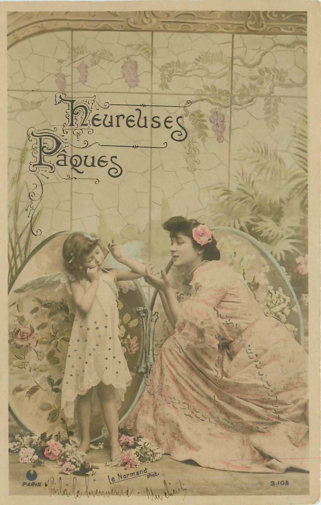 CPA Heureuses Paques Femme Enfant