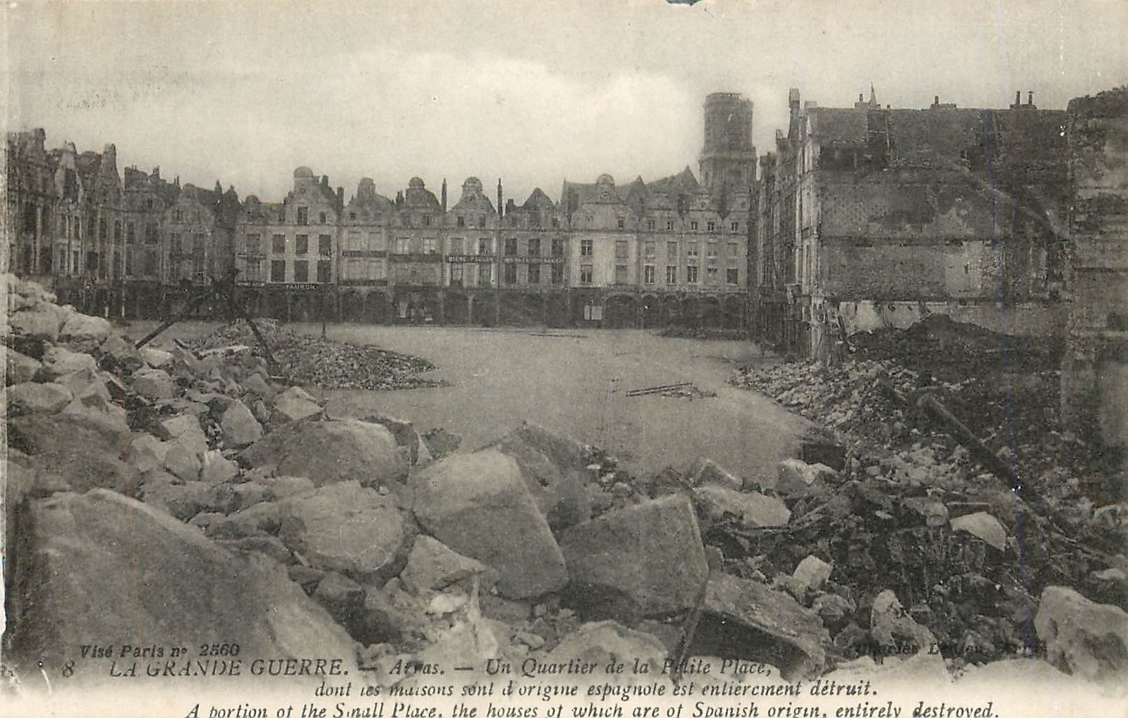 CPA La Grande Guerre Arras Un Quartier de la Petite Place 