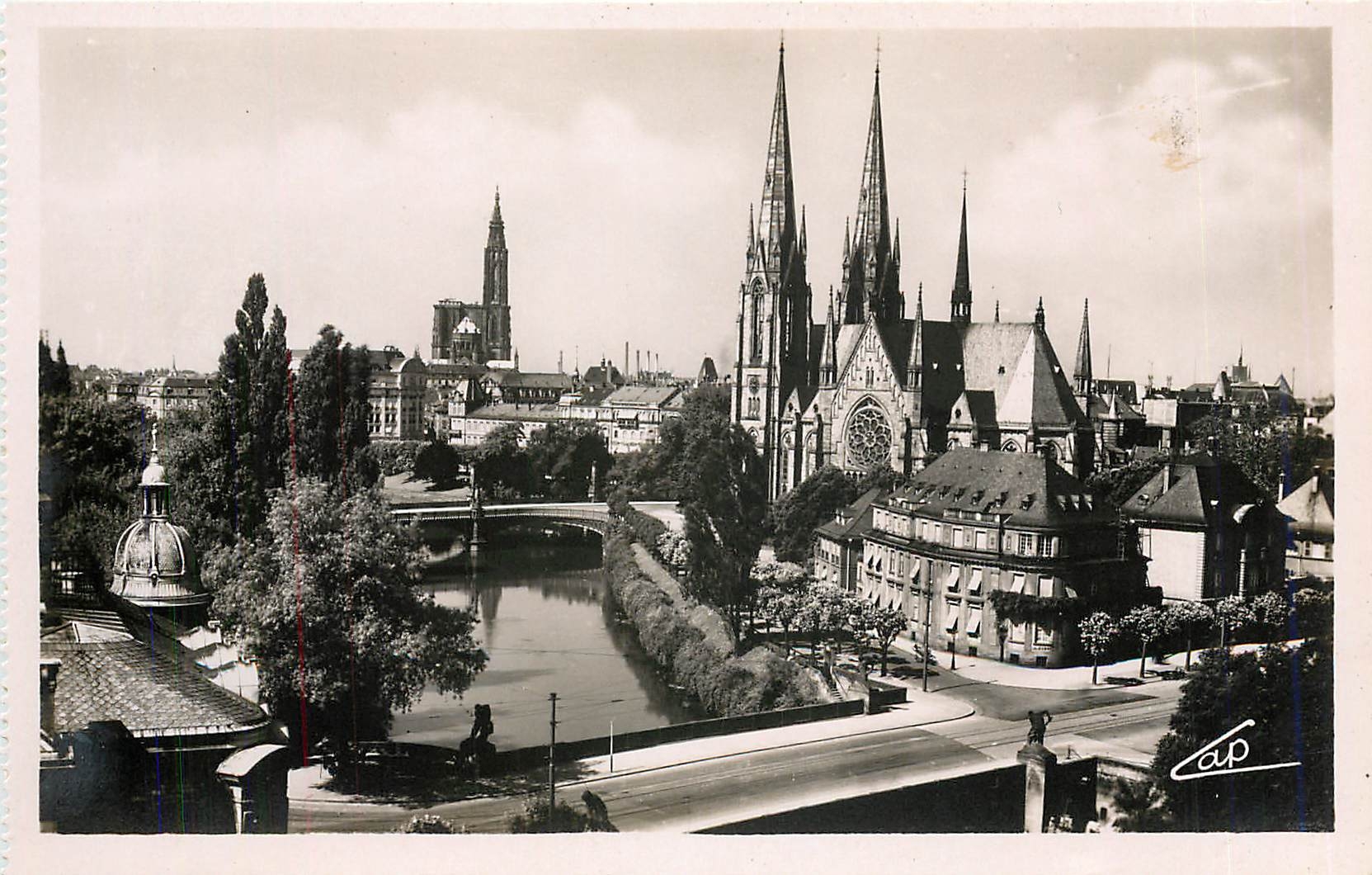 Strasbourg — Église protestante Saint-Paul et la Cathédrale — CPAPHIL