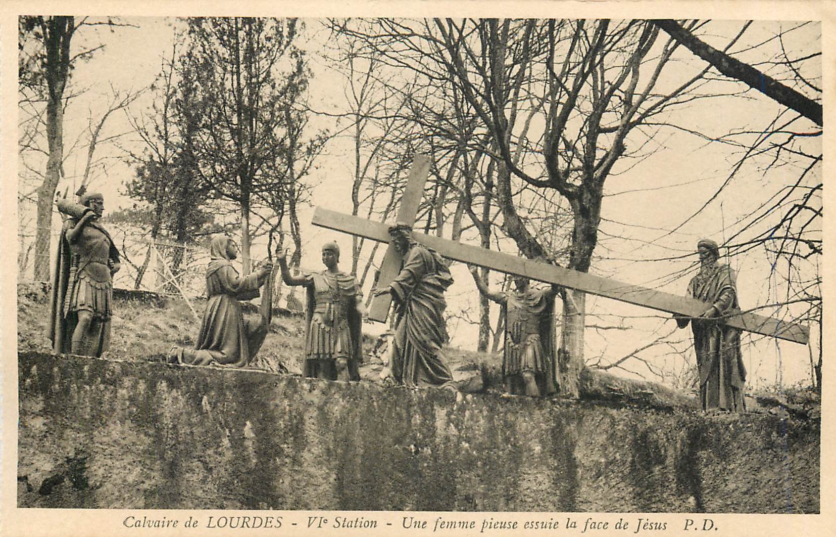 CPA Calvaire de Lourdes VI Station Une femme pieuse la face de Jesus 